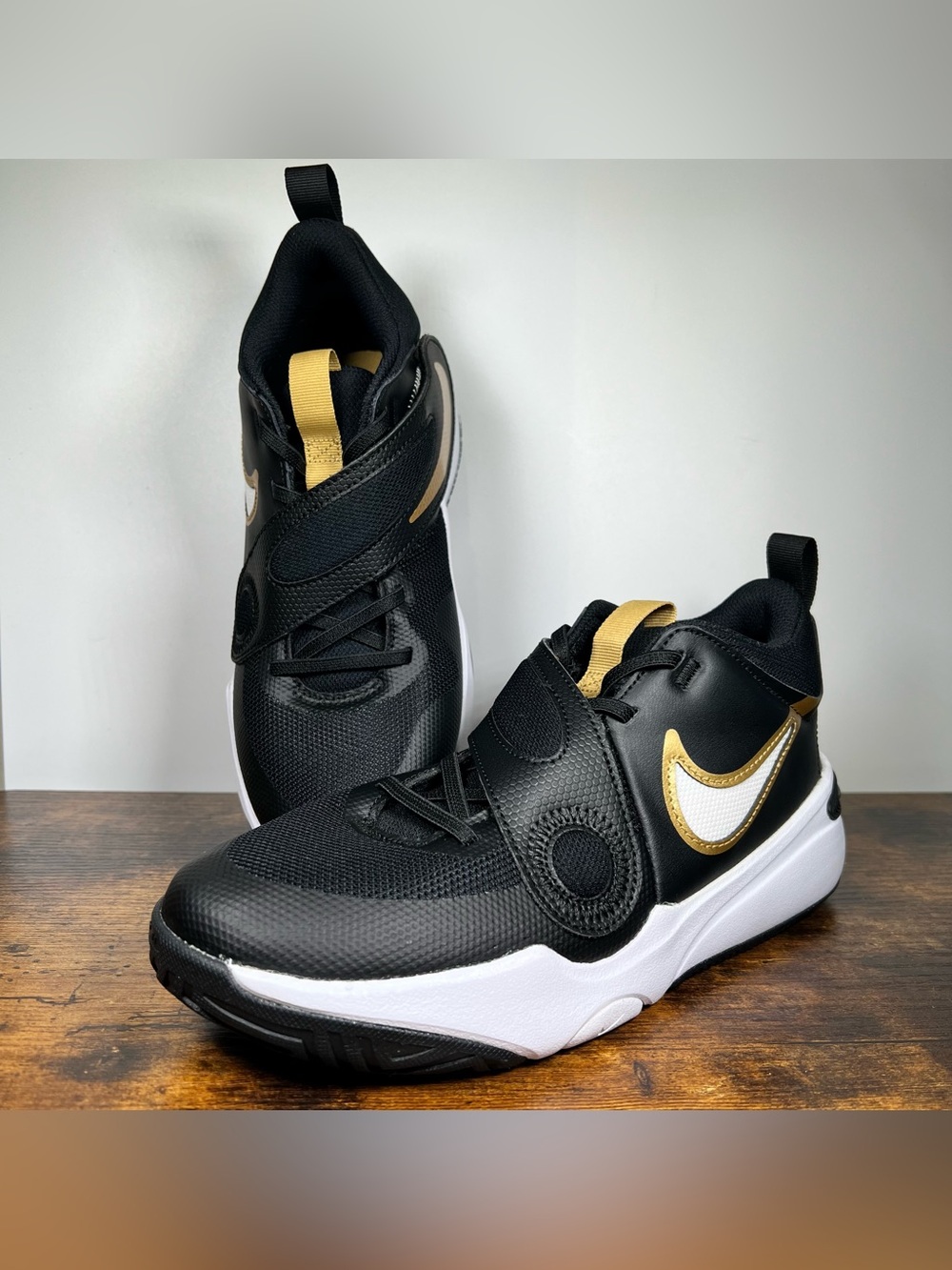 Nike Kids Sneakers Black & Gold Velcro Basketball Sneakers, Boys 6.5Y, Like New